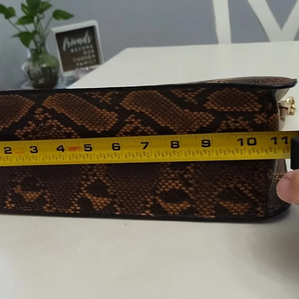 Alfani brown snake